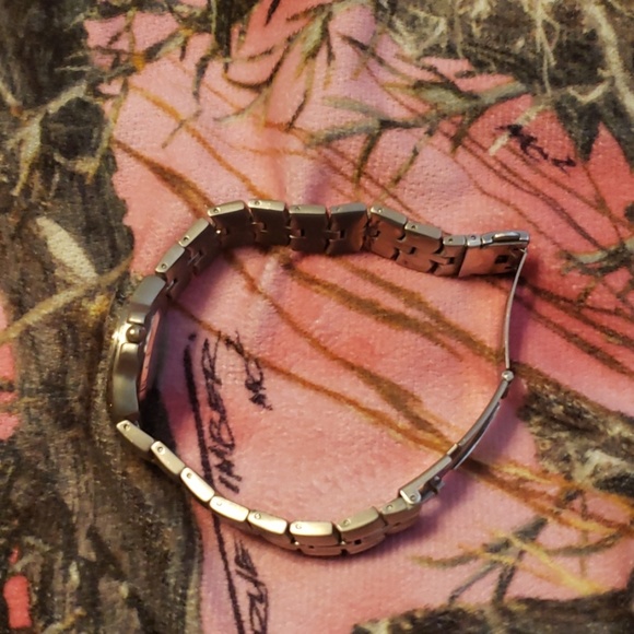 Watch - Picture 2 of 4